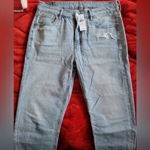 American Eagle Distressed Boyfriend Jeans NWT